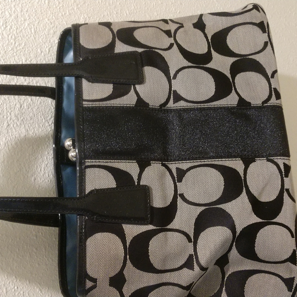 Coach handbag - Picture 2 of 4